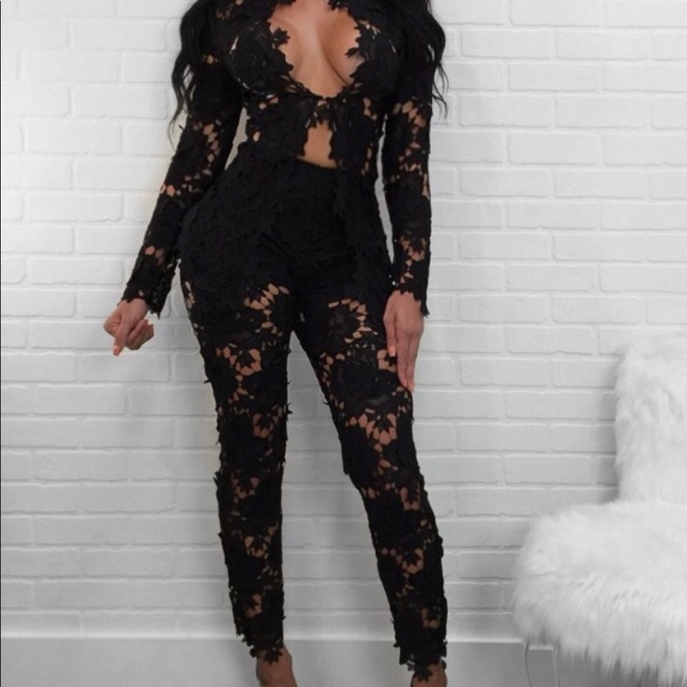Crochet Lace Longsleeved Slinky Pantsuit 💋